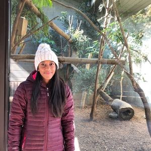 Meet your Posher, Maya